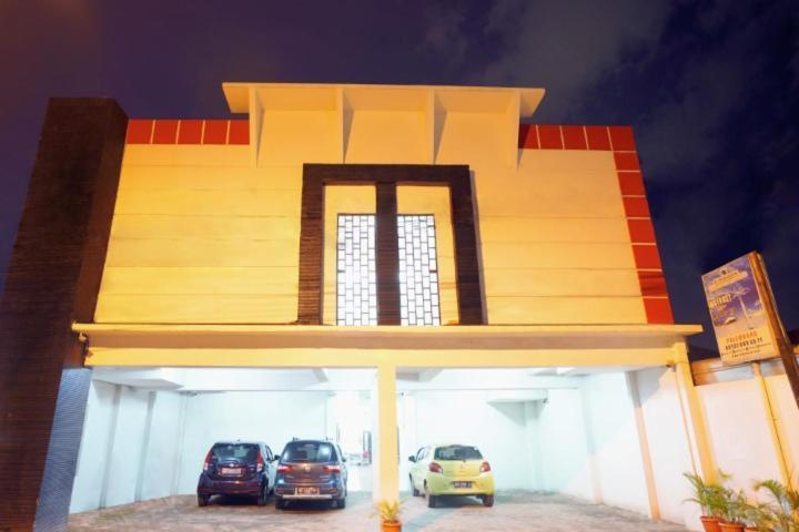 Dparagon Dwikora Palembang Exterior foto